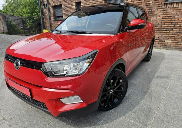 SsangYong Tivoli cena 42900 przebieg: 179000, rok produkcji 2017 z Wielichowo małe 436